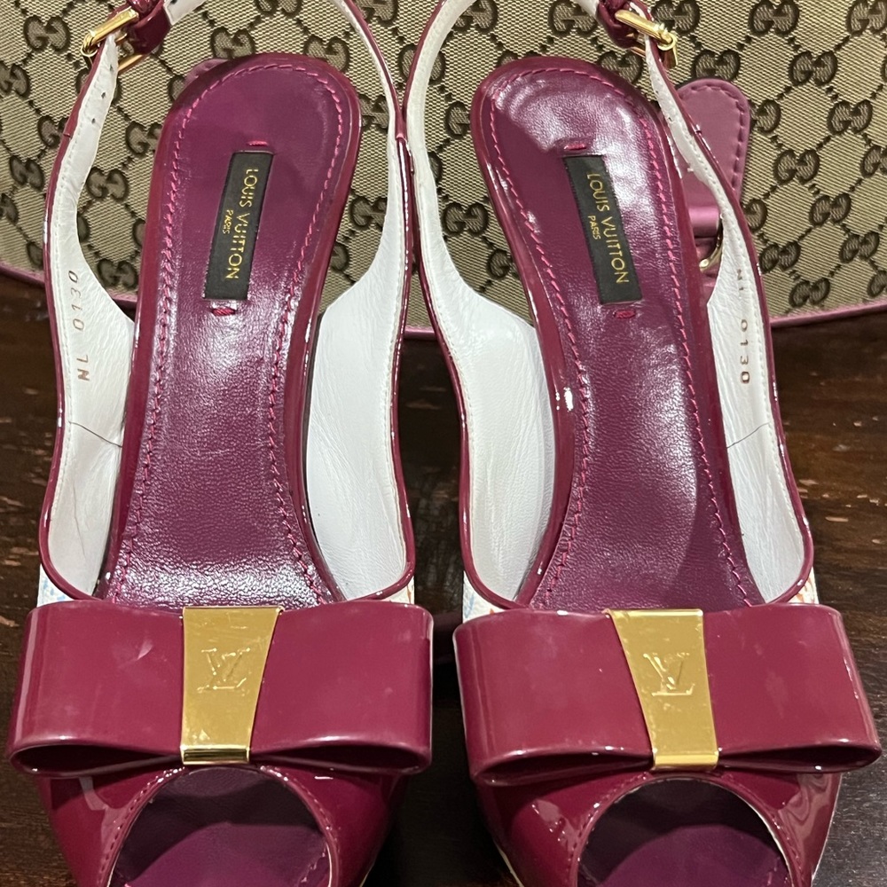 Authentic Louis Vuitton Purple Patent Leather Monogram PeepToe slingback Size 8